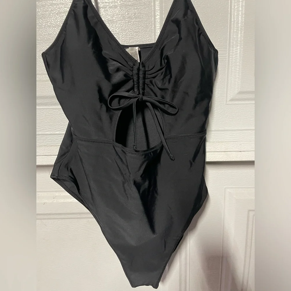 Women’s One Piece Swimsuit - Picture 2 of 5